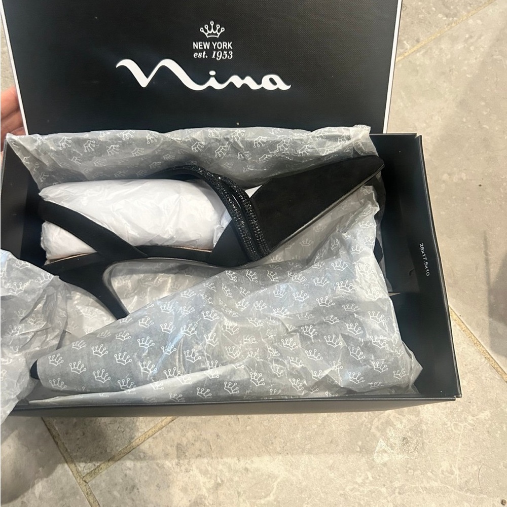 Nina size 8 women’s kitten heel - black glam suede |retails $90 - Picture 6 of 8